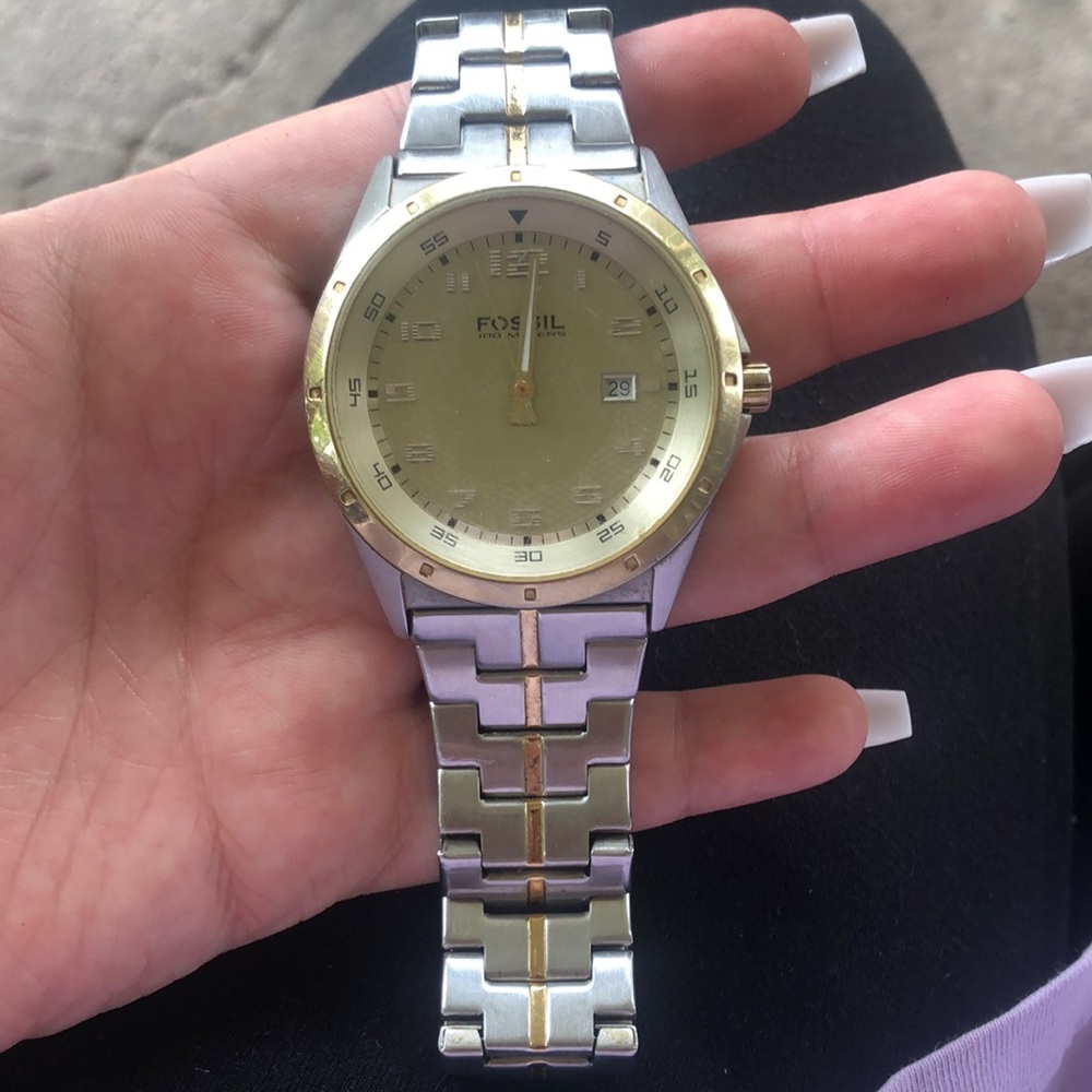 COPY - MALE FOSSIL WATCH